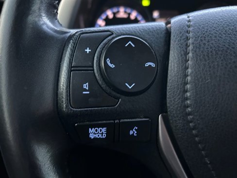 Used 2017 Toyota RAV4 XLE image 19