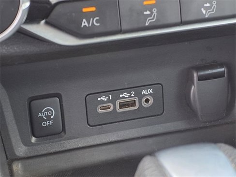 Used 2024 Nissan Sentra SV image 7