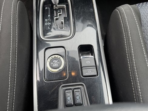 Used 2017 Mitsubishi Outlander SE image 21