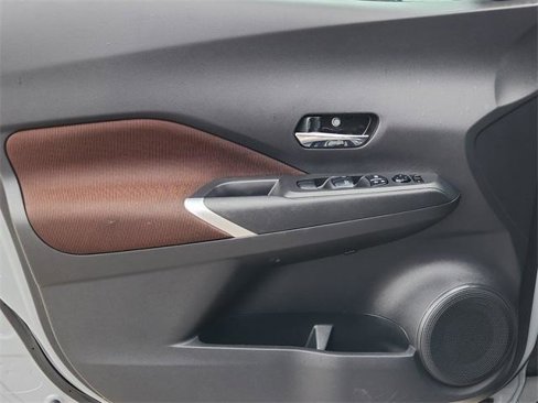 Used 2022 Nissan Kicks SR image 22