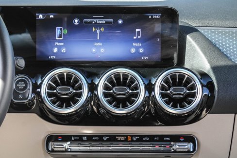 Certified 2025 Mercedes-Benz GLA 250 4MATIC image 14
