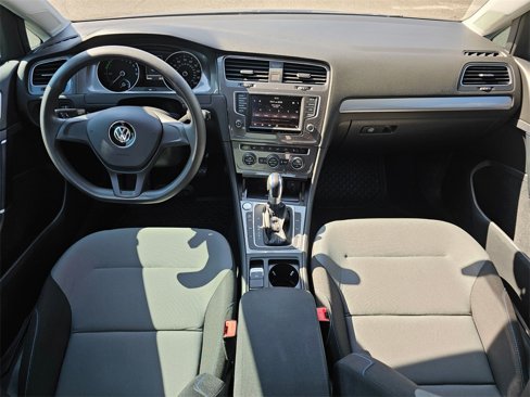 Used 2016 Volkswagen e-Golf SE image 12