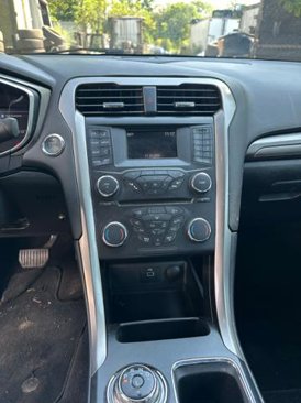 Used 2017 Ford Fusion SE image 14