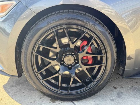 Used 2015 Ford Mustang Coupe image 9