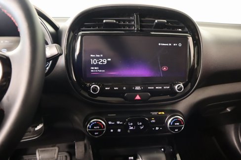 Used 2024 Kia Soul GT-Line image 5