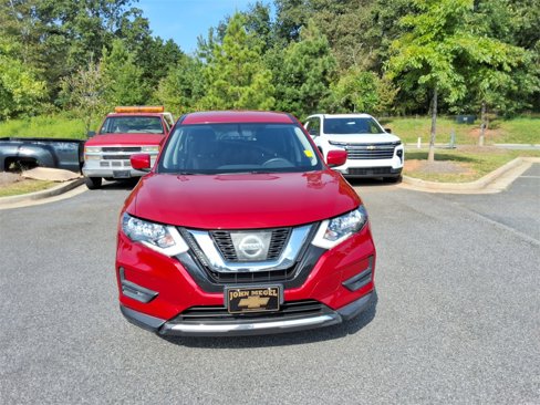 Used 2017 Nissan Rogue S image 2