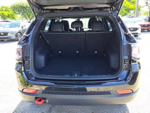 Used 2024 Jeep Compass Trailhawk image 5