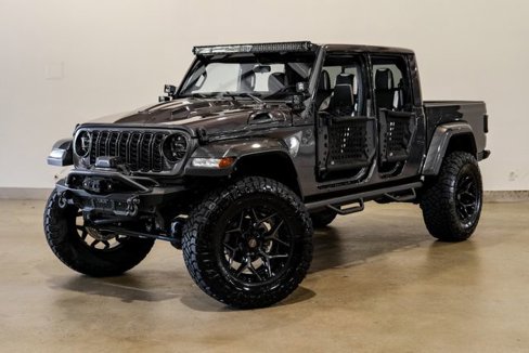 Used 2025 Jeep Gladiator Sport image 5