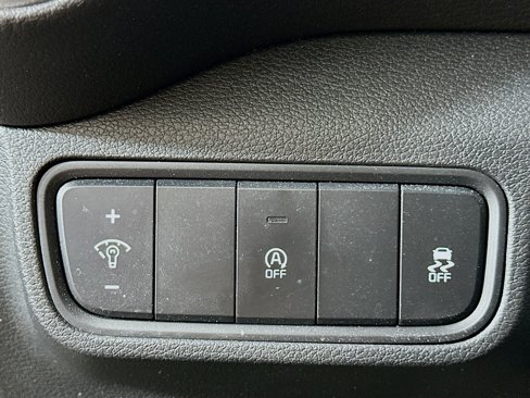 Used 2022 Kia Soul LX image 16