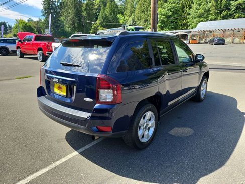 Used 2016 Jeep Compass Latitude image 6