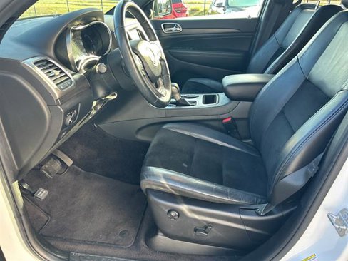 Used 2018 Jeep Grand Cherokee Altitude image 11
