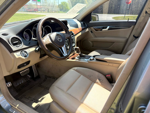 Used 2012 Mercedes-Benz C 250 Sedan image 17