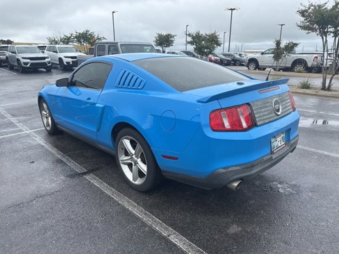 Used 2010 Ford Mustang GT image 4
