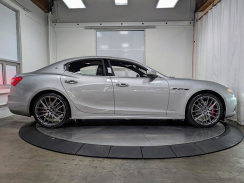 Used 2018 Maserati Ghibli S GranSport image 12