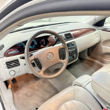 Used 2008 Buick Lucerne CXL w/ Luxury Package image 25