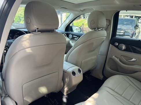 Used 2017 Mercedes-Benz GLC 300 image 27