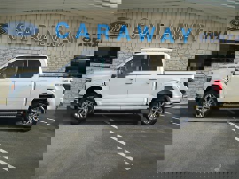 New 2025 Ford F150 Lariat w/ Equipment Group 501A Mid image 24