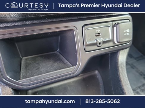 Used 2018 Jeep Renegade Latitude image 29