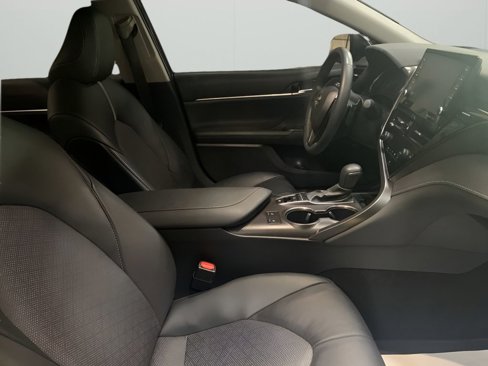Used 2023 Toyota Camry XSE image 20