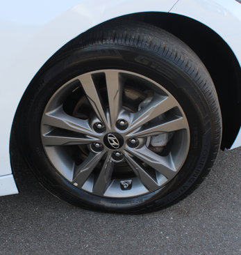 Used 2018 Hyundai Elantra SEL image 19
