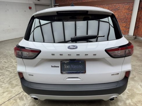 Certified 2022 Ford Escape SE w/ Cold Weather Package image 4