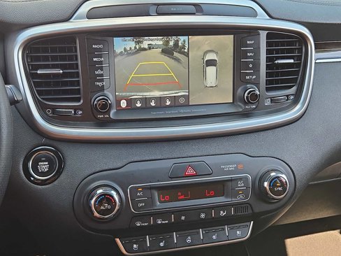 Used 2019 Kia Sorento SX image 29