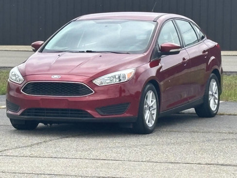 Used 2015 Ford Focus SE w/ Reverse Sensing Package image 2