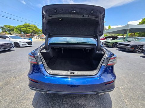 Used 2021 Nissan Maxima 3.5 SV image 10
