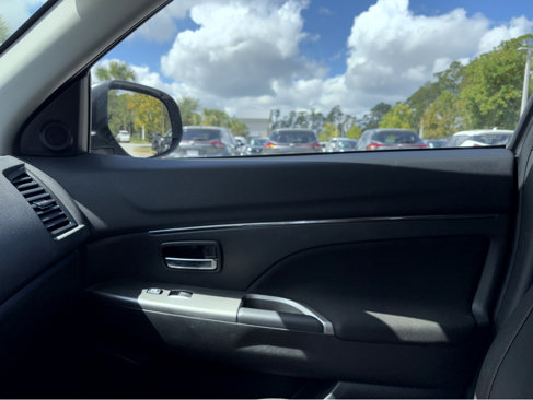 Used 2018 Mitsubishi Outlander Sport ES image 9