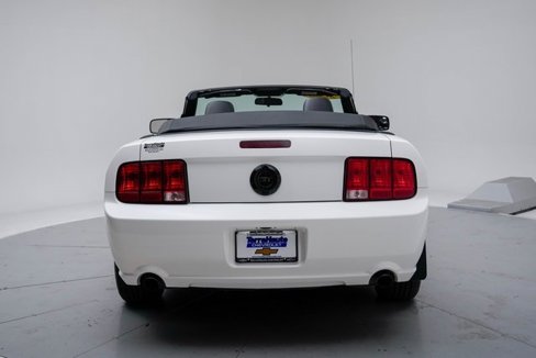 Used 2005 Ford Mustang GT Premium image 5