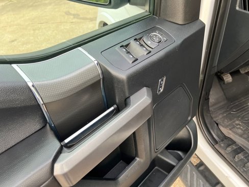 Used 2015 Ford F150 XLT w/ Equipment Group 301A Mid image 12