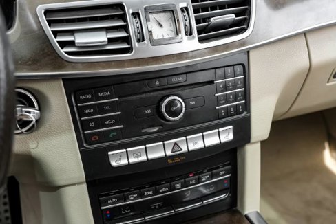 Used 2016 Mercedes-Benz E 350 Sedan w/ Premium Package image 34