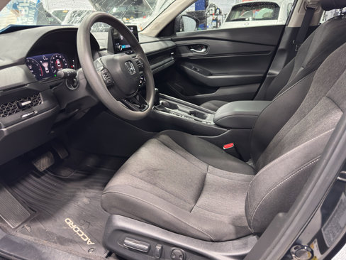 Used 2023 Honda Accord EX image 3