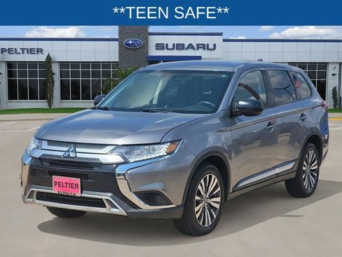 Used 2020 Mitsubishi Outlander SE image 3