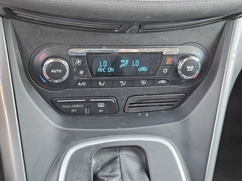 Used 2013 Ford Escape SE image 18