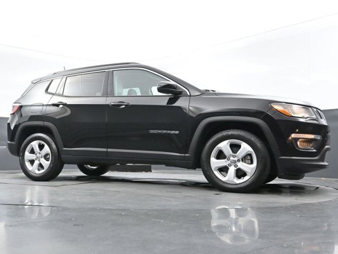Used 2019 Jeep Compass Latitude w/ Popular Equipment Group image 38
