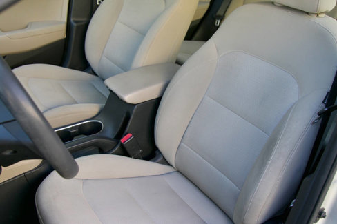 Used 2017 Hyundai Elantra SE image 12