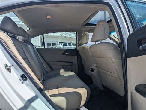 Used 2015 Honda Accord EX-L image 15