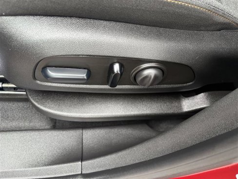 Used 2023 Chevrolet Equinox LT image 8