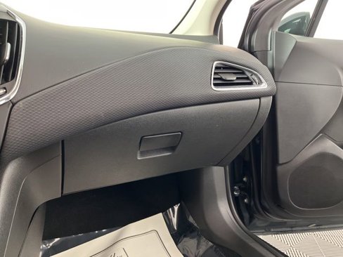 Used 2018 Chevrolet Cruze LT w/ Convenience Package image 37