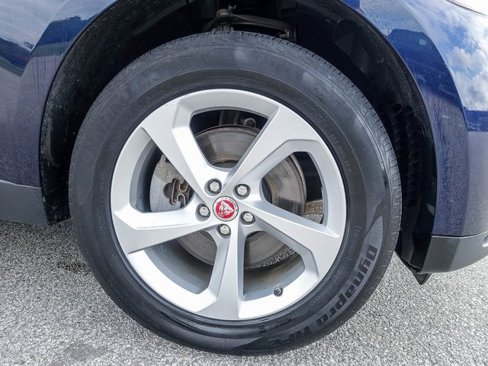 Used 2018 Jaguar F-PACE Premium image 9