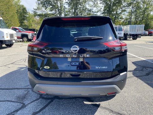 Used 2023 Nissan Rogue SV image 6