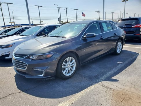 Used 2016 Chevrolet Malibu LT image 2