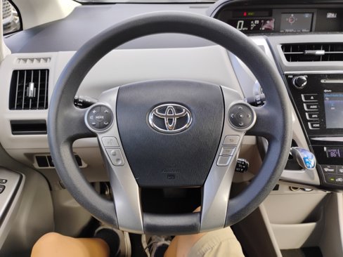 Used 2015 Toyota Prius V Three image 11