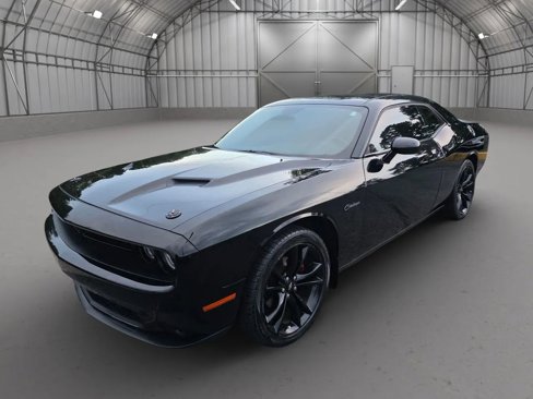 Used 2018 Dodge Challenger SXT w/ Blacktop Package image 14