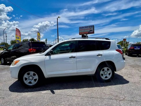 Used 2012 Toyota RAV4 4WD w/ Value Pkg image 2