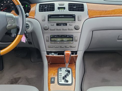 Used 2005 Lexus ES 330 image 17