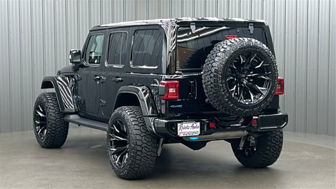 Used 2023 Jeep Wrangler Unlimited Sahara image 3