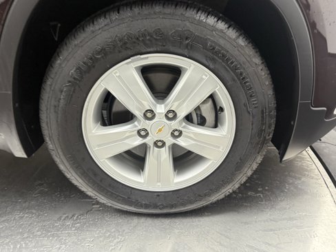 Used 2020 Chevrolet Trax LS w/ Tint and Cruise Package image 11