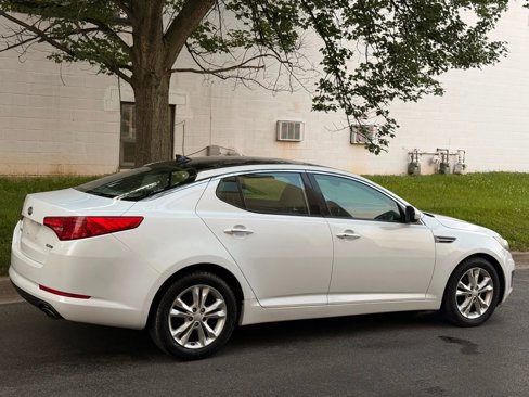 Used 2012 Kia Optima EX w/ Premium Pkg image 6